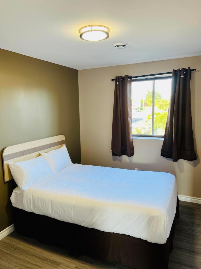 Super 8 By Wyndham Niagara Falls On Екстер'єр фото