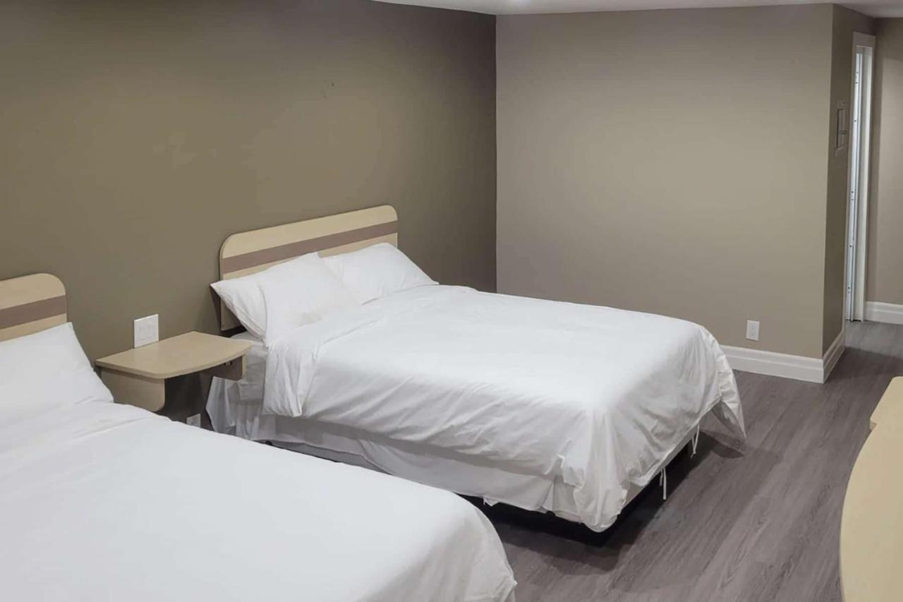 Super 8 By Wyndham Niagara Falls On Екстер'єр фото