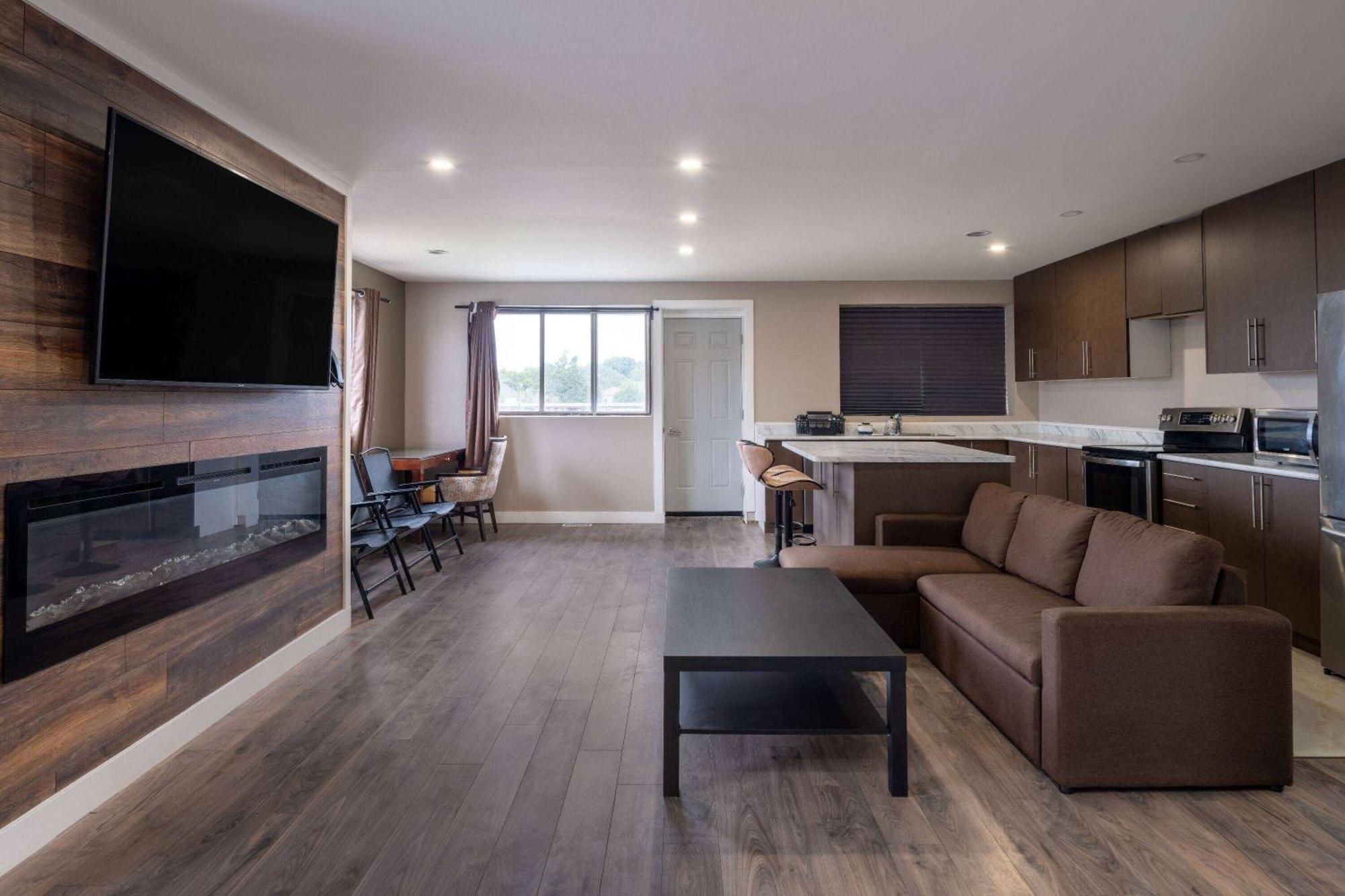 Super 8 By Wyndham Niagara Falls On Екстер'єр фото