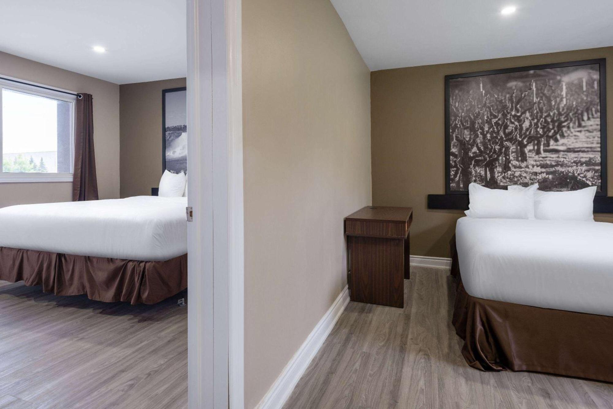 Super 8 By Wyndham Niagara Falls On Екстер'єр фото