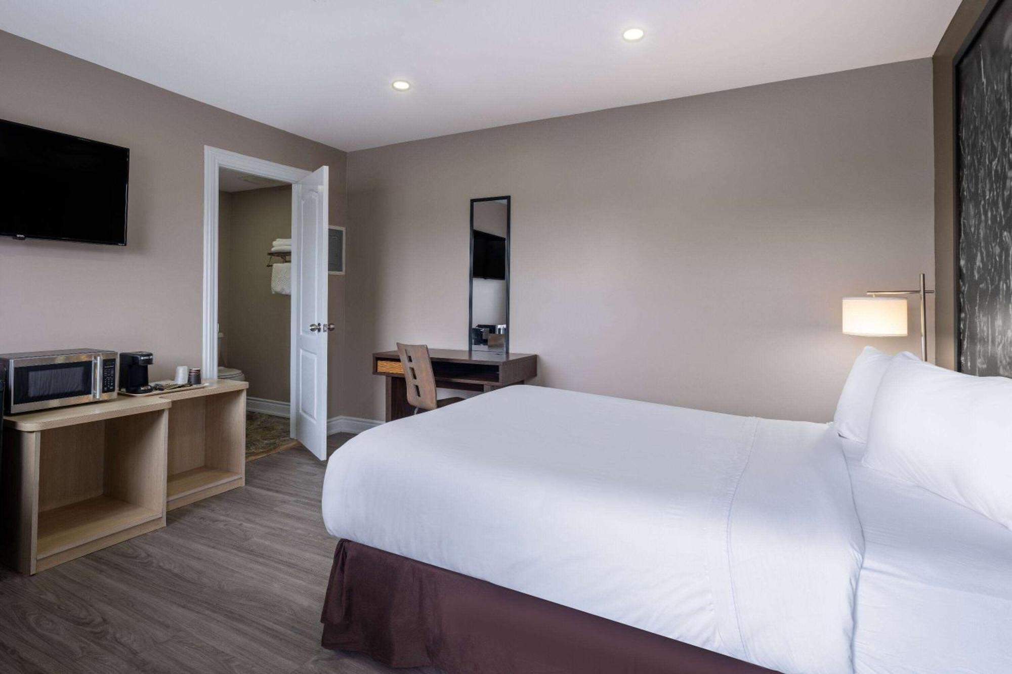 Super 8 By Wyndham Niagara Falls On Екстер'єр фото